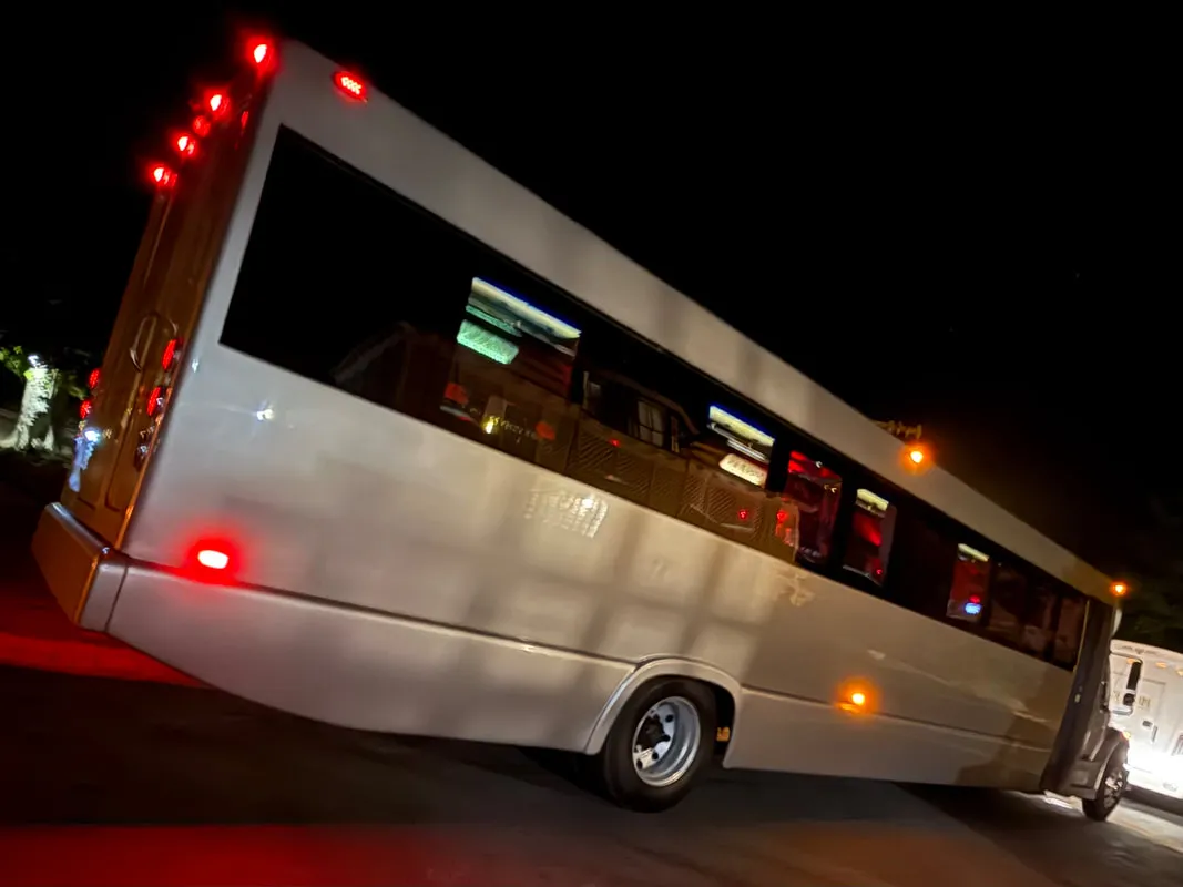 Freightliner Party Bus (silver): full view, with tinted windows Freightliner Party Bus (silver): full view, with tinted windows